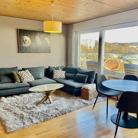 Penthouse 360 View 2br, Large Terrace 아파트 *