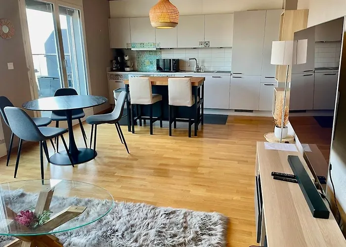 Penthouse 360 View 2br, Large Terrace *